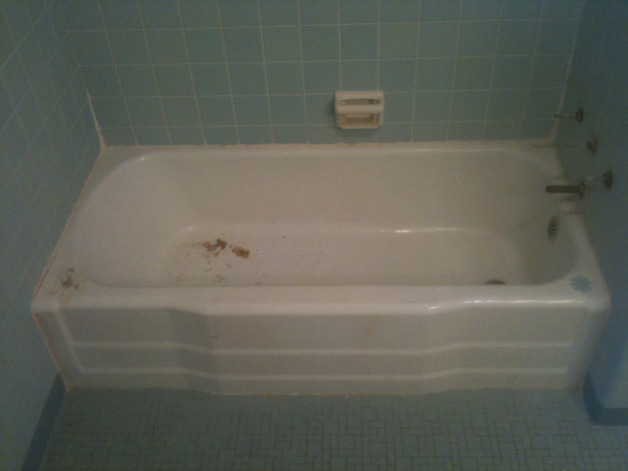 refinished tub before
